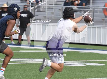 Thumbnail 3 in St. John Bosco vs. Carlsbad  (Brave 8 Invitational) photogallery.