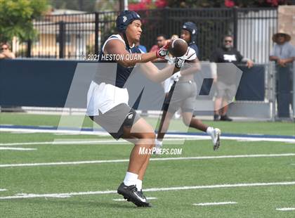 Thumbnail 1 in St. John Bosco vs. Carlsbad  (Brave 8 Invitational) photogallery.