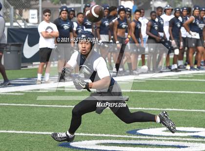 Thumbnail 3 in St. John Bosco vs. Carlsbad  (Brave 8 Invitational) photogallery.