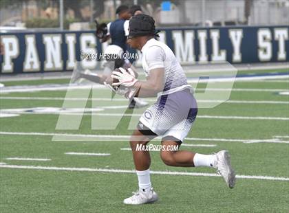 Thumbnail 3 in St. John Bosco vs. Carlsbad  (Brave 8 Invitational) photogallery.