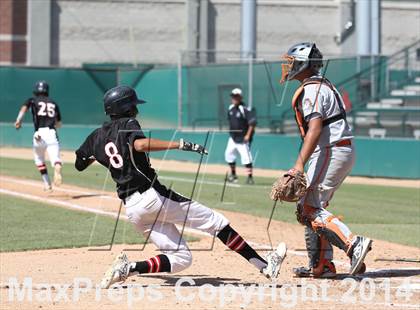 Thumbnail 2 in Huntington Park vs. Van Nuys (CIF L.A. City D2 Semifinal) photogallery.