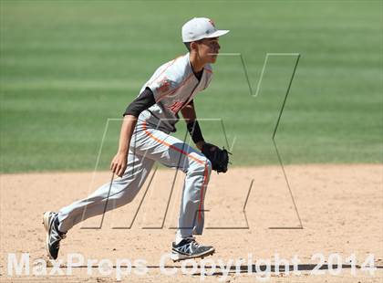Thumbnail 2 in Huntington Park vs. Van Nuys (CIF L.A. City D2 Semifinal) photogallery.