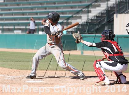 Thumbnail 2 in Huntington Park vs. Van Nuys (CIF L.A. City D2 Semifinal) photogallery.