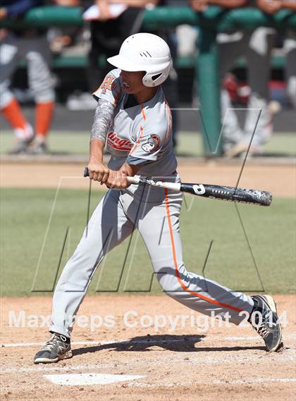 Thumbnail 1 in Huntington Park vs. Van Nuys (CIF L.A. City D2 Semifinal) photogallery.