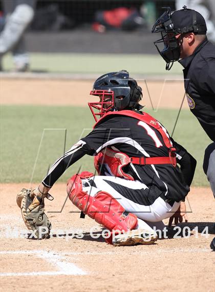 Thumbnail 2 in Huntington Park vs. Van Nuys (CIF L.A. City D2 Semifinal) photogallery.