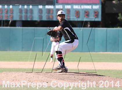 Thumbnail 2 in Huntington Park vs. Van Nuys (CIF L.A. City D2 Semifinal) photogallery.