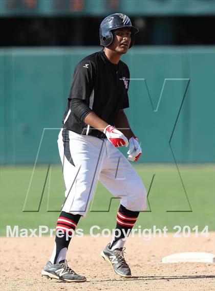 Thumbnail 2 in Huntington Park vs. Van Nuys (CIF L.A. City D2 Semifinal) photogallery.