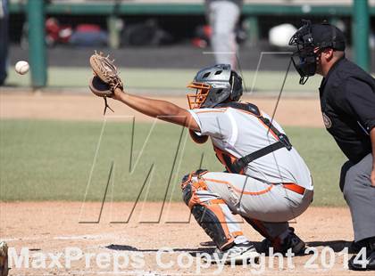 Thumbnail 2 in Huntington Park vs. Van Nuys (CIF L.A. City D2 Semifinal) photogallery.