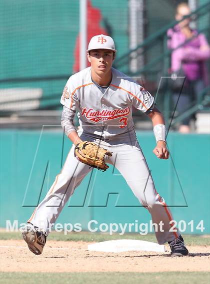 Thumbnail 1 in Huntington Park vs. Van Nuys (CIF L.A. City D2 Semifinal) photogallery.