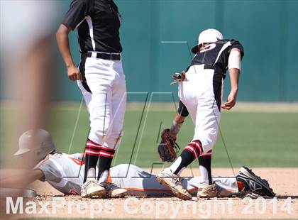 Thumbnail 2 in Huntington Park vs. Van Nuys (CIF L.A. City D2 Semifinal) photogallery.
