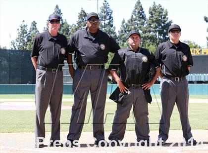 Thumbnail 3 in Huntington Park vs. Van Nuys (CIF L.A. City D2 Semifinal) photogallery.