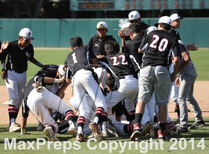 Thumbnail 2 in Huntington Park vs. Van Nuys (CIF L.A. City D2 Semifinal) photogallery.