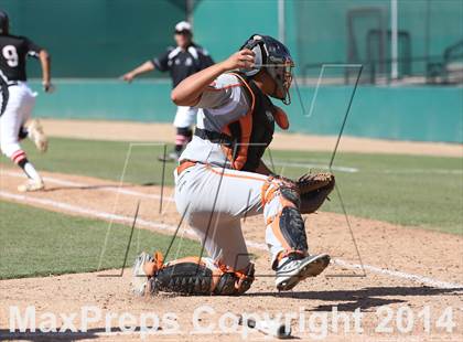 Thumbnail 3 in Huntington Park vs. Van Nuys (CIF L.A. City D2 Semifinal) photogallery.