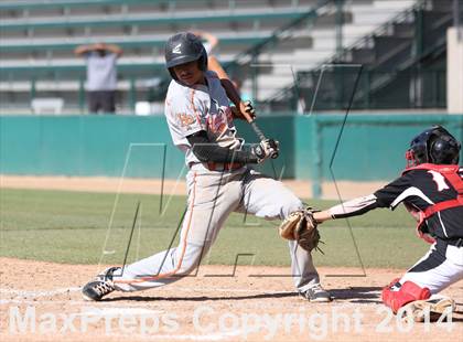 Thumbnail 3 in Huntington Park vs. Van Nuys (CIF L.A. City D2 Semifinal) photogallery.