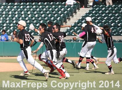 Thumbnail 2 in Huntington Park vs. Van Nuys (CIF L.A. City D2 Semifinal) photogallery.