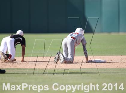 Thumbnail 1 in Huntington Park vs. Van Nuys (CIF L.A. City D2 Semifinal) photogallery.