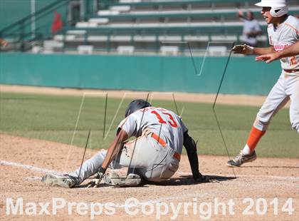 Thumbnail 2 in Huntington Park vs. Van Nuys (CIF L.A. City D2 Semifinal) photogallery.
