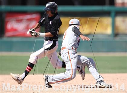 Thumbnail 3 in Huntington Park vs. Van Nuys (CIF L.A. City D2 Semifinal) photogallery.