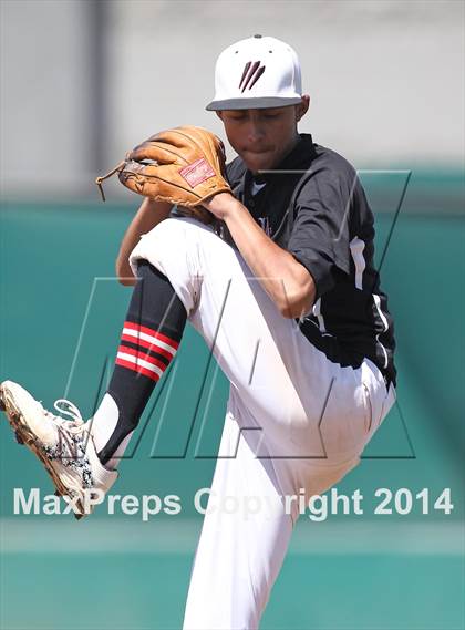 Thumbnail 2 in Huntington Park vs. Van Nuys (CIF L.A. City D2 Semifinal) photogallery.