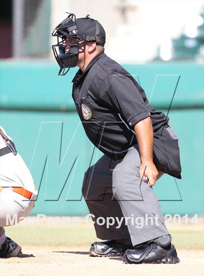 Thumbnail 3 in Huntington Park vs. Van Nuys (CIF L.A. City D2 Semifinal) photogallery.
