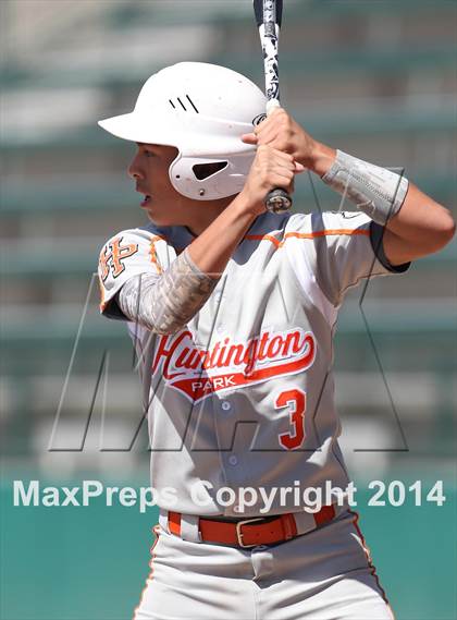 Thumbnail 2 in Huntington Park vs. Van Nuys (CIF L.A. City D2 Semifinal) photogallery.