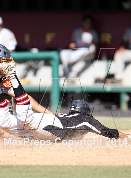Thumbnail 3 in Huntington Park vs. Van Nuys (CIF L.A. City D2 Semifinal) photogallery.