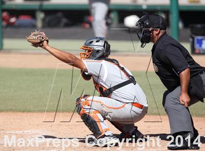 Thumbnail 3 in Huntington Park vs. Van Nuys (CIF L.A. City D2 Semifinal) photogallery.