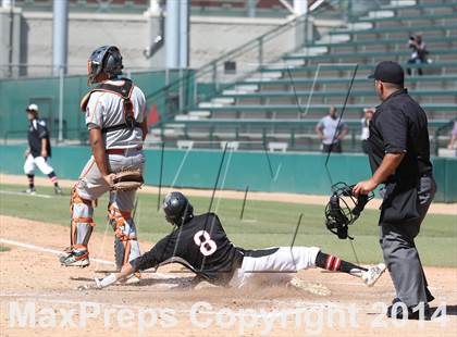 Thumbnail 1 in Huntington Park vs. Van Nuys (CIF L.A. City D2 Semifinal) photogallery.