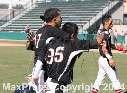 Thumbnail 3 in Huntington Park vs. Van Nuys (CIF L.A. City D2 Semifinal) photogallery.