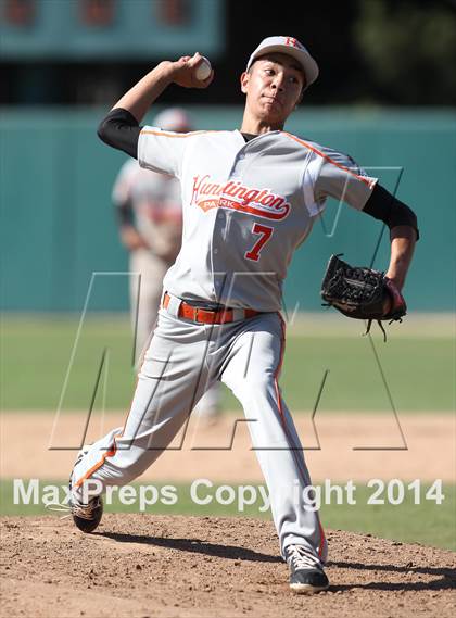 Thumbnail 2 in Huntington Park vs. Van Nuys (CIF L.A. City D2 Semifinal) photogallery.