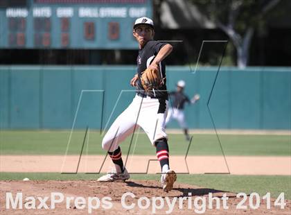 Thumbnail 2 in Huntington Park vs. Van Nuys (CIF L.A. City D2 Semifinal) photogallery.