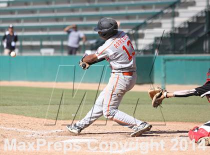 Thumbnail 1 in Huntington Park vs. Van Nuys (CIF L.A. City D2 Semifinal) photogallery.