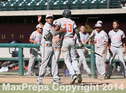 Thumbnail 2 in Huntington Park vs. Van Nuys (CIF L.A. City D2 Semifinal) photogallery.