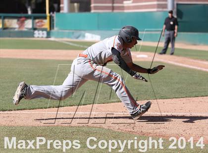 Thumbnail 3 in Huntington Park vs. Van Nuys (CIF L.A. City D2 Semifinal) photogallery.