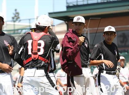 Thumbnail 1 in Huntington Park vs. Van Nuys (CIF L.A. City D2 Semifinal) photogallery.
