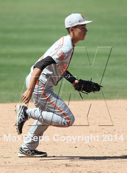 Thumbnail 1 in Huntington Park vs. Van Nuys (CIF L.A. City D2 Semifinal) photogallery.