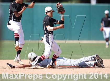 Thumbnail 2 in Huntington Park vs. Van Nuys (CIF L.A. City D2 Semifinal) photogallery.