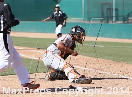 Thumbnail 1 in Huntington Park vs. Van Nuys (CIF L.A. City D2 Semifinal) photogallery.