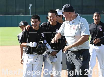 Thumbnail 3 in Huntington Park vs. Van Nuys (CIF L.A. City D2 Semifinal) photogallery.