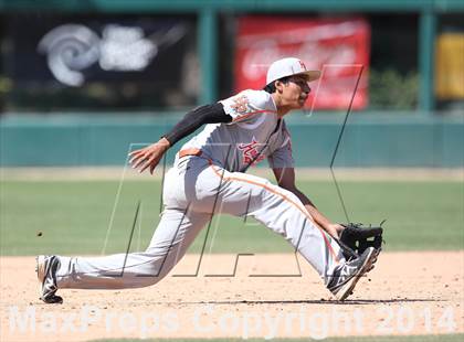 Thumbnail 2 in Huntington Park vs. Van Nuys (CIF L.A. City D2 Semifinal) photogallery.