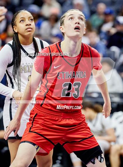 Thumbnail 1 in Etiwanda vs Archbishop Mitty (CIF State Open Div. Final) photogallery.