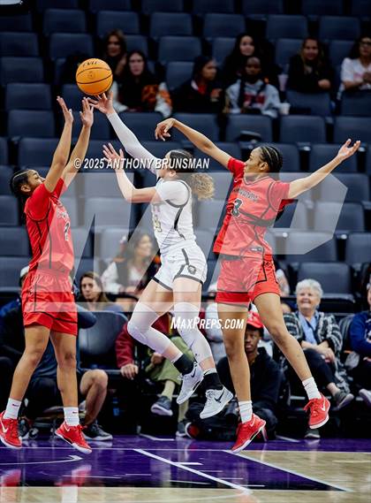 Thumbnail 2 in Etiwanda vs Archbishop Mitty (CIF State Open Div. Final) photogallery.