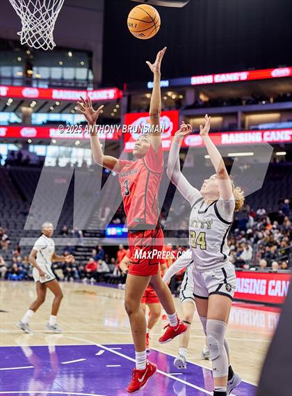 Thumbnail 1 in Etiwanda vs Archbishop Mitty (CIF State Open Div. Final) photogallery.