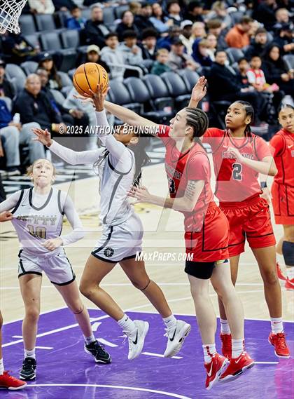 Thumbnail 1 in Etiwanda vs Archbishop Mitty (CIF State Open Div. Final) photogallery.