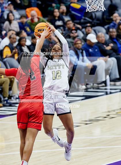 Thumbnail 1 in Etiwanda vs Archbishop Mitty (CIF State Open Div. Final) photogallery.