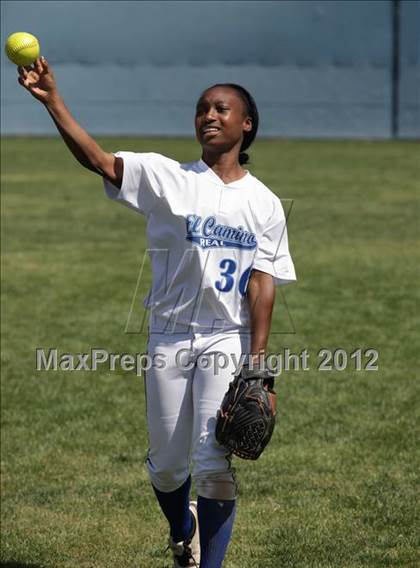 Thumbnail 3 in Nordhoff vs. El Camino Real (Valley Classic) photogallery.