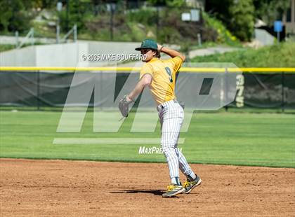 Thumbnail 1 in Saugus @ Santa Barbara photogallery.