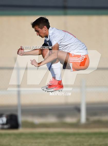 Thumbnail 2 in San Angelo Central vs Lee [Robert E.] photogallery.