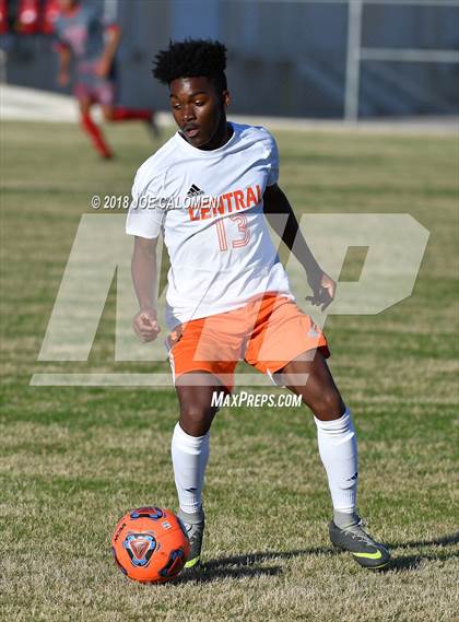 Thumbnail 3 in San Angelo Central vs Lee [Robert E.] photogallery.
