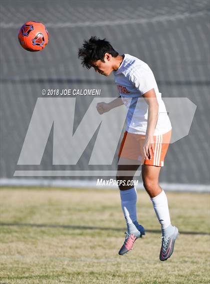 Thumbnail 3 in San Angelo Central vs Lee [Robert E.] photogallery.